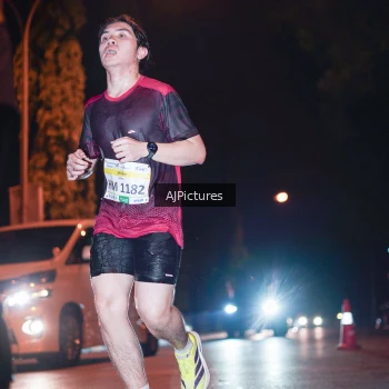 Runner Photo 3438767