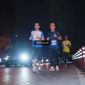 Runner Photo 3438786