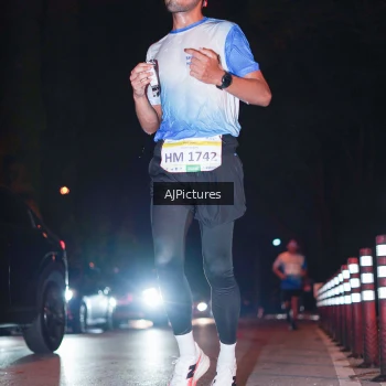 Runner Photo 3438797