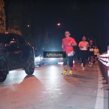 Runner Photo 3438857