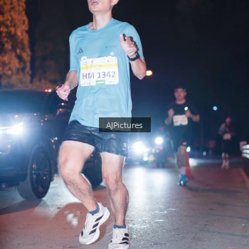 Runner Photo 3438876
