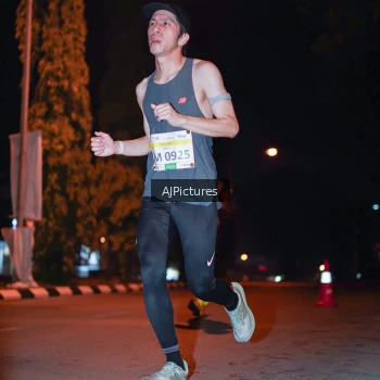 Runner Photo 3438885