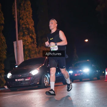 Runner Photo 3438938