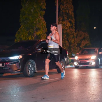 Runner Photo 3438973