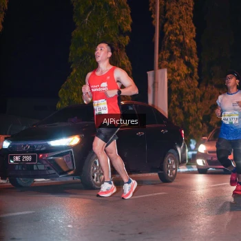 Runner Photo 3438978