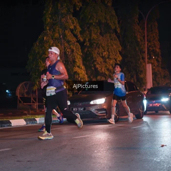 Runner Photo 3438997