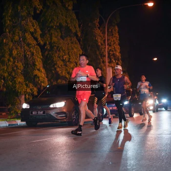 Runner Photo 3438998