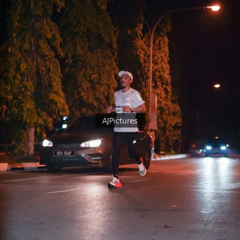 Runner Photo 3439017