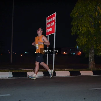 Runner Photo 3439037