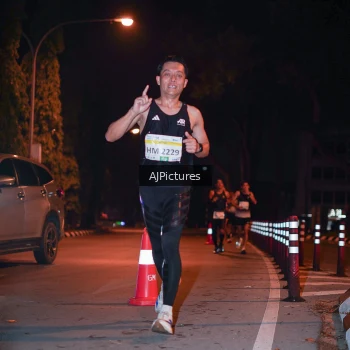 Runner Photo 3439054