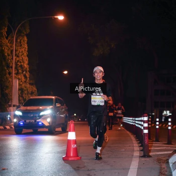 Runner Photo 3439055