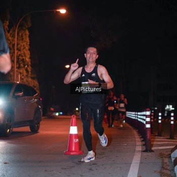 Runner Photo 3439056