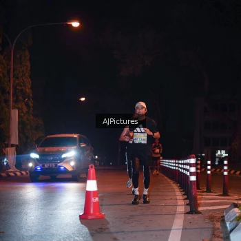 Runner Photo 3439060