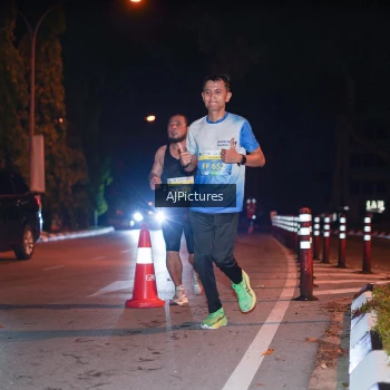 Runner Photo 3439072