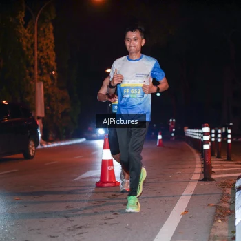 Runner Photo 3439073