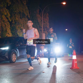 Runner Photo 3439075