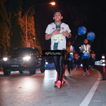 Runner Photo 3439079