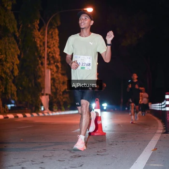 Runner Photo 3439106