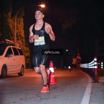 Runner Photo 3439136