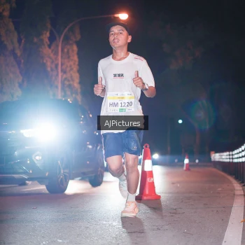 Runner Photo 3439162