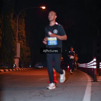 Runner Photo 3439186