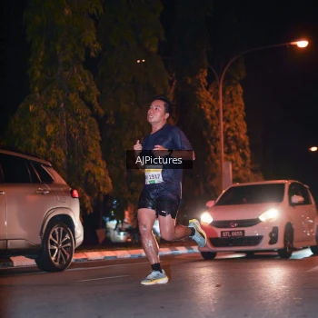 Runner Photo 3439224