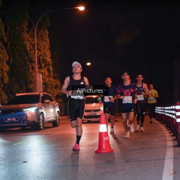 Runner Photo 3439265