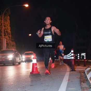 Runner Photo 3439320