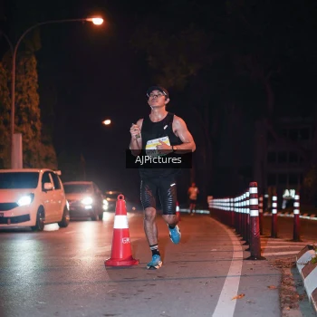 Runner Photo 3439335