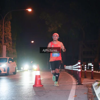 Runner Photo 3439337