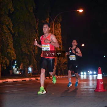 Runner Photo 3439370
