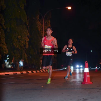 Runner Photo 3439373