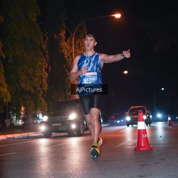 Runner Photo 3439375