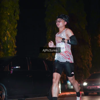 Runner Photo 3439378
