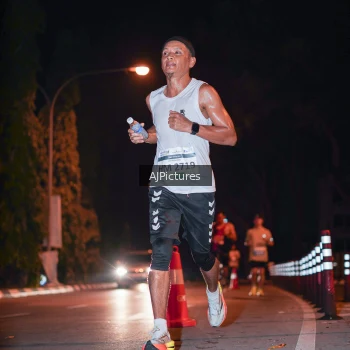 Runner Photo 3439389