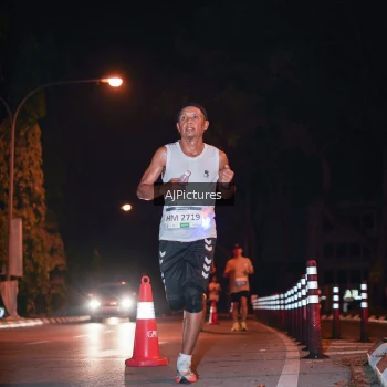 Runner Photo 3439390