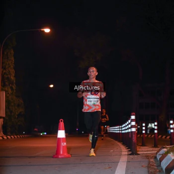 Runner Photo 3439423