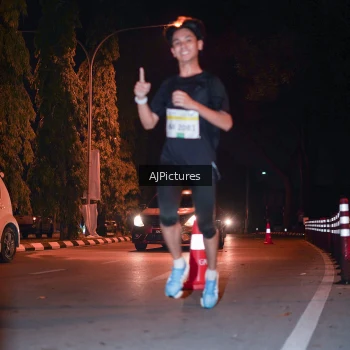 Runner Photo 3439434