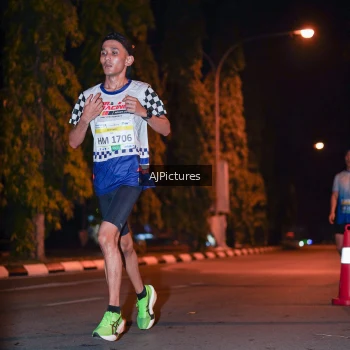 Runner Photo 3439455
