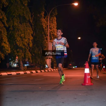 Runner Photo 3439456