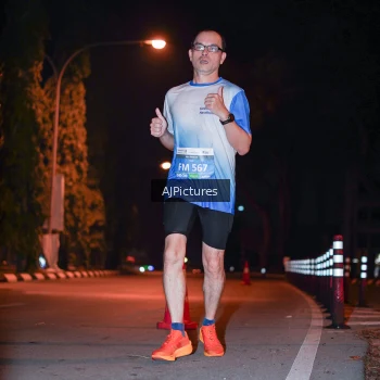Runner Photo 3439519