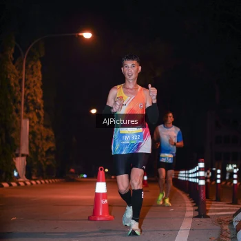 Runner Photo 3439543