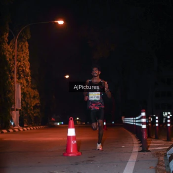 Runner Photo 3439561