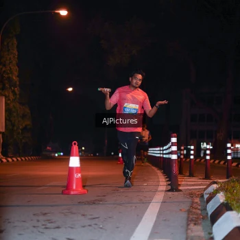 Runner Photo 3439623