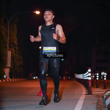 Runner Photo 3439721