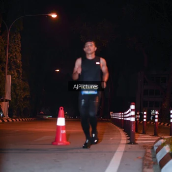 Runner Photo 3439725