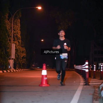 Runner Photo 3439817