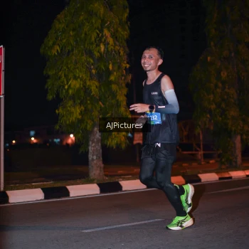Runner Photo 3439830