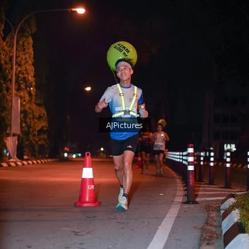 Runner Photo 3439855