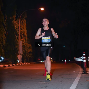 Runner Photo 3439865